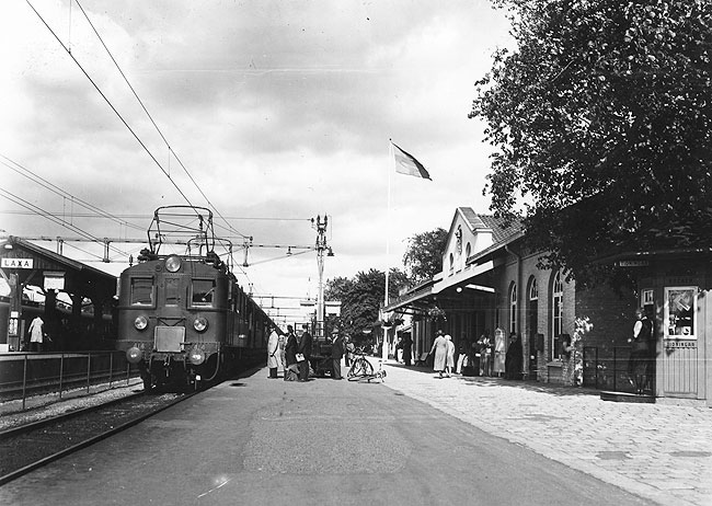 Lax station year 1935