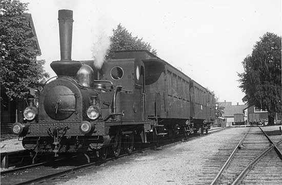 Mareifred station year 1925. Engine No. 7