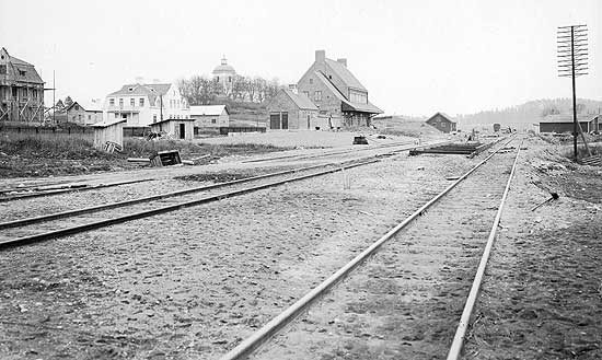 Anlggning av Vagnhrads station och bangrd. Foto 1913