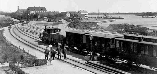 Skvesborg year 1904. Train from MBlJ