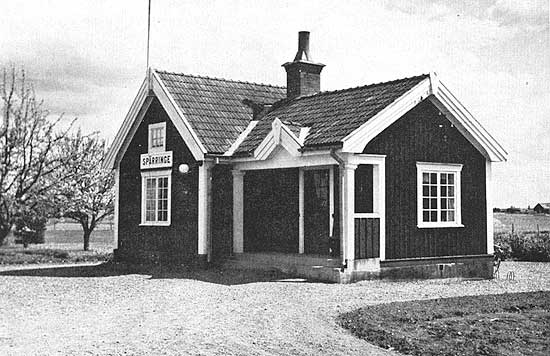 Sprringe stationshus nyrenoverat p 1930-talet