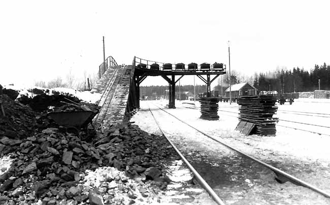 BJ. Daglösen station  1920. The coal depot