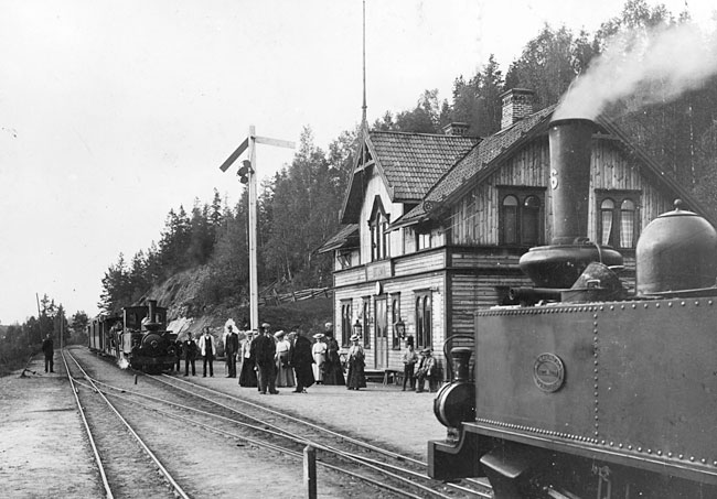 Jnkping - Gripenbergs Jrnvg, JGJ. Brtjemarks station 1910, tgmte.