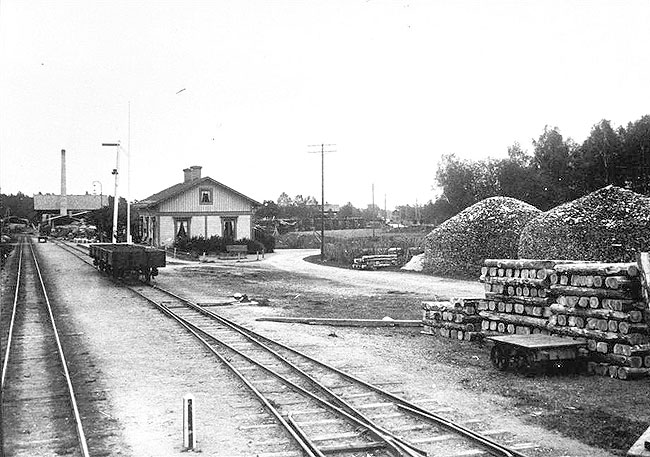 Lnna - Norrtlje Jrnvg, LNJ, Almunge station omkring 1914.