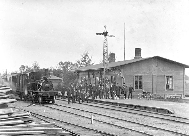 Brringe - stratorps Jrnvg, BJ, Anderslv station omkring 1900. Loket p bilden r nummer 2 "Smyge"