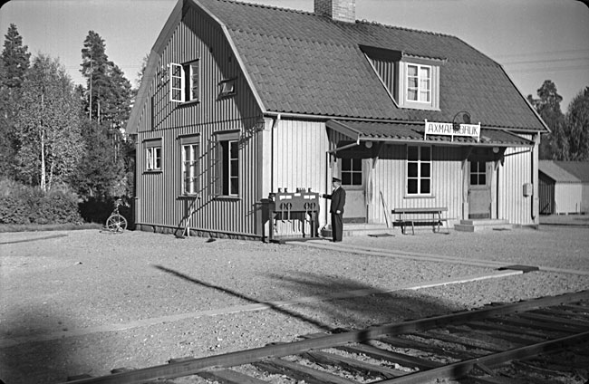 Fre detta Ostkustbanan, OKB, Axmarsbruk station p 1940-talet