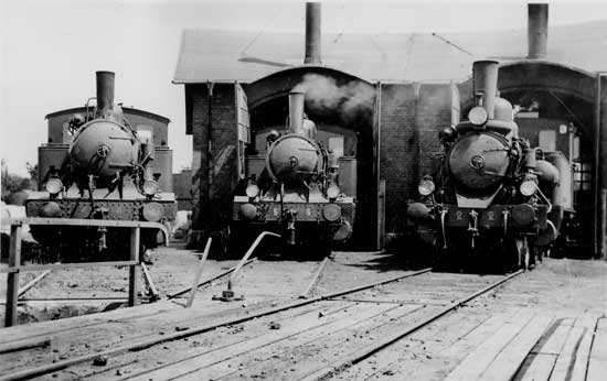 BLHJ engines No 4, 5 and 2 around year 1938