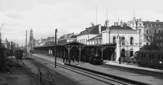 Landskrona & Hlsingborgs Jrnvgars station i Hlsingborg omkring 1905. Freningsstation med Helsingborg - Hssleholms Jrnvg