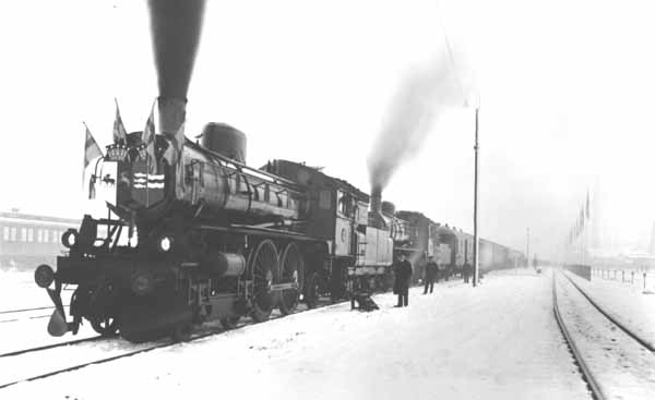 The OKB opening train at Sundsvall station October 31 Th. 1927